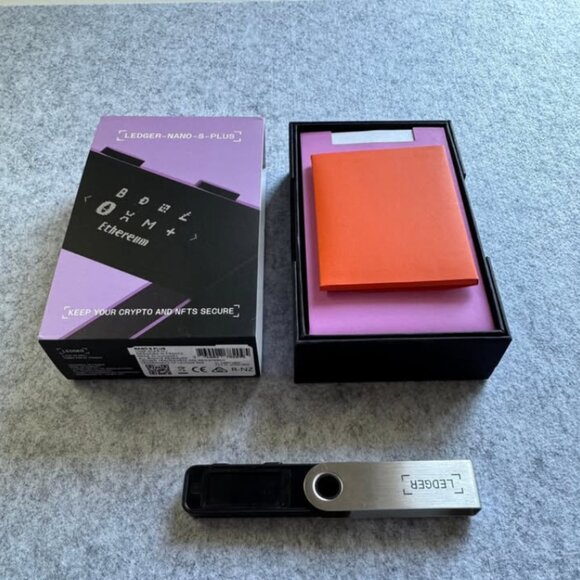 [Open Box] Ledger Nano S Plus - Picture 3 of 4